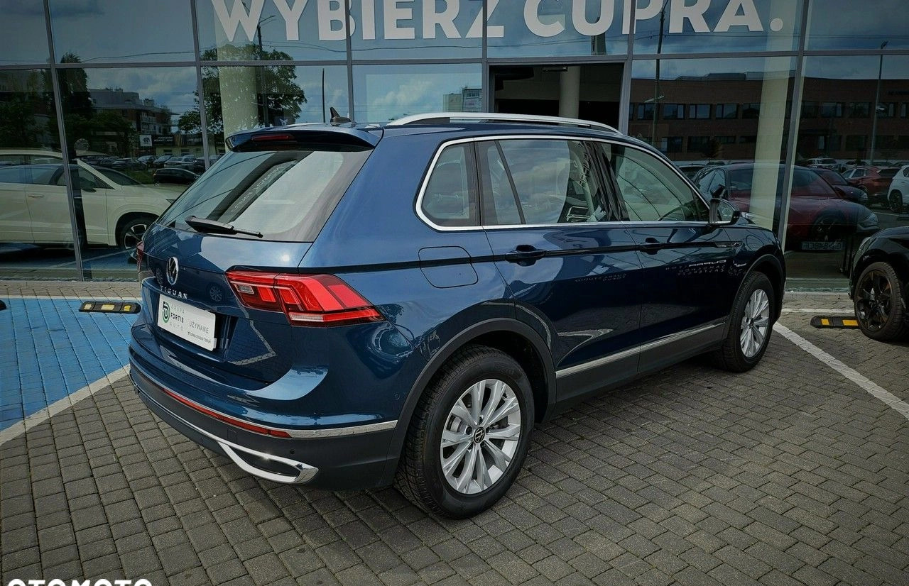 Volkswagen Tiguan cena 129900 przebieg: 27700, rok produkcji 2020 z Giżycko małe 742